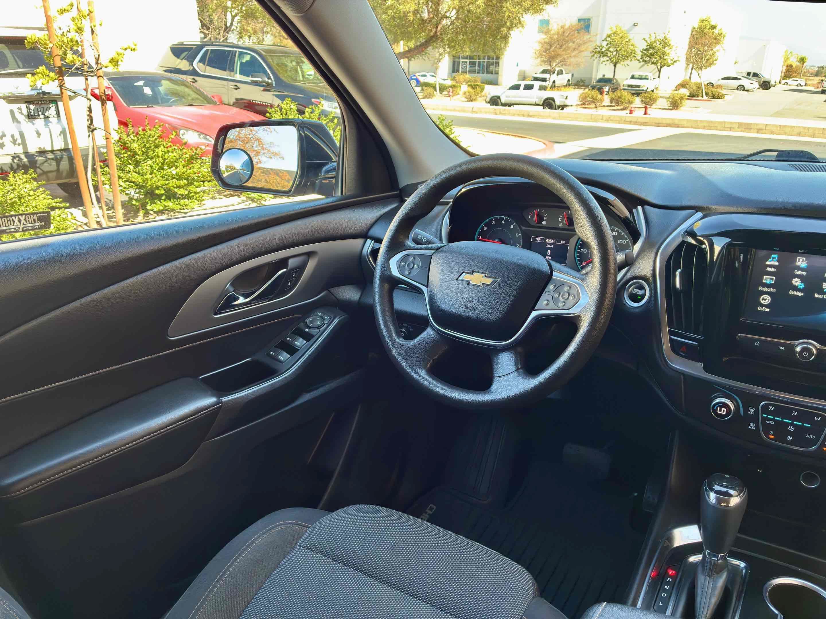 Used 2018 Chevrolet Traverse LS AWD/4WD image 16