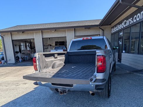 Used 2015 Chevrolet Silverado 2500 LT w/ Z71 Package, Off-Road image 21