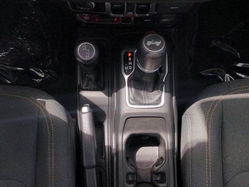 Used 2025 Jeep Wrangler Unlimited Sport AWD/4WD image 15