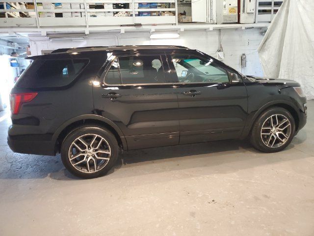 Used 2017 Ford Explorer Sport w/ Equipment Group 401A AWD/4WD image 8