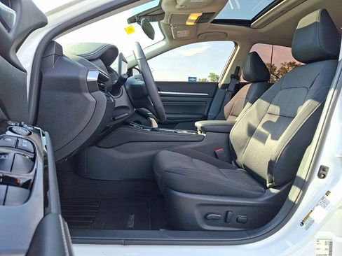 Certified 2023 Nissan Altima 2.5 SV w/ SV Premium Package AWD/4WD image 14
