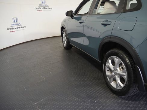 Used 2023 Honda HR-V LX image 11