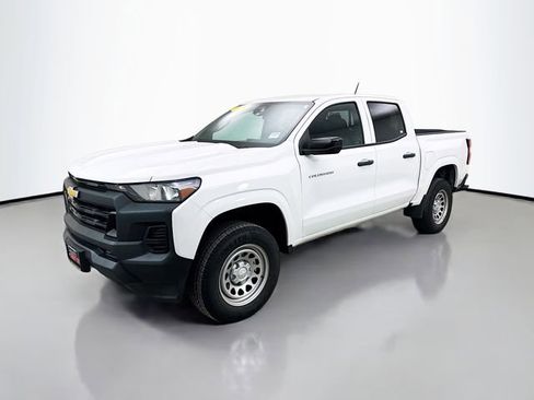 Used 2023 Chevrolet Colorado W/T w/ WT Convenience Package II image 3