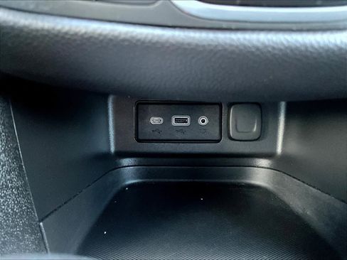 Used 2022 Chevrolet Equinox LT image 27