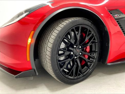 Used 2016 Chevrolet Corvette Z06 w/ 3LZ Preferred Equipment Group RWD image 41