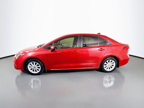 Used 2021 Toyota Corolla LE w/ LE Convenience Package image 6