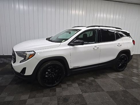Used 2021 GMC Terrain SLE w/ Elevation Edition AWD/4WD image 6