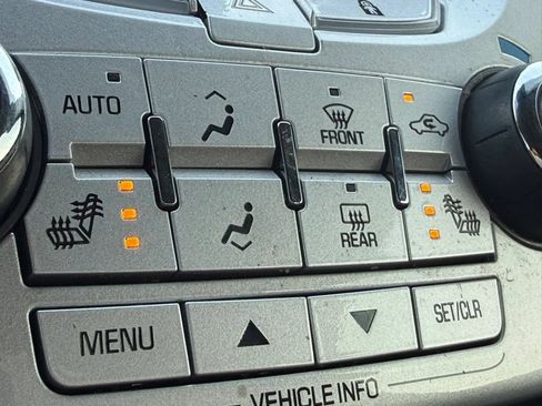 Used 2014 Chevrolet Equinox LTZ FWD image 35