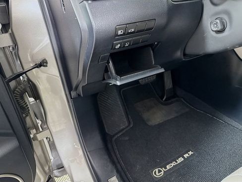 Certified 2020 Lexus RX 350L FWD w/ Premium Package image 10
