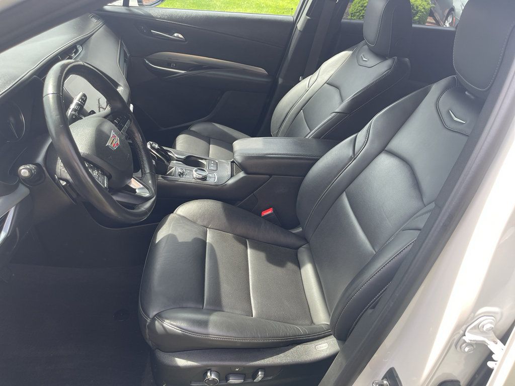 Used 2023 Cadillac XT4 Premium Luxury AWD/4WD image 14