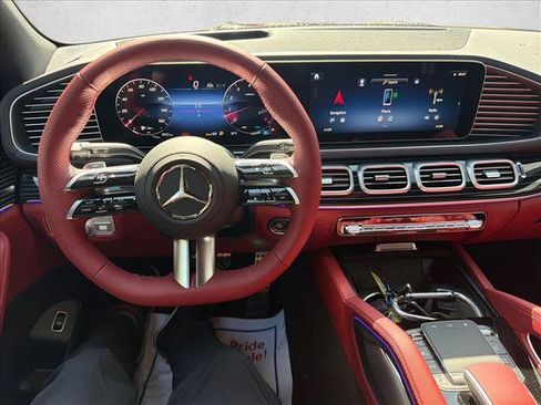 New 2026 Mercedes-Benz GLS 580 4MATIC image 9
