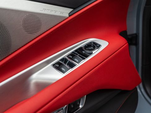 Used 2024 Chevrolet Corvette Z06 image 90