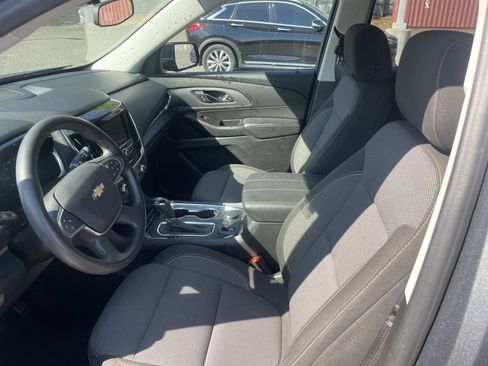 Used 2020 Chevrolet Traverse LS image 11