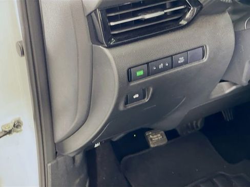 Used 2024 Nissan Sentra SR FWD image 11