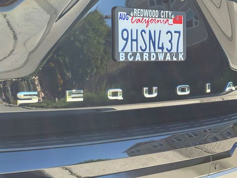 Used 2023 Toyota Sequoia Capstone AWD/4WD image 28