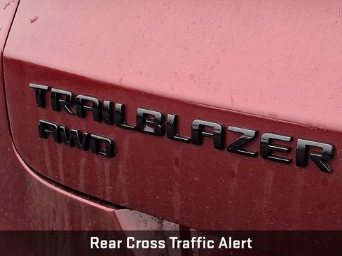 Used 2022 Chevrolet TrailBlazer RS w/ Technology Package image 28
