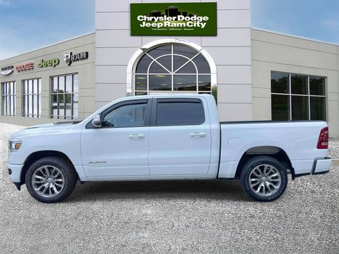 Used 2023 RAM 1500 Laramie AWD/4WD image 7