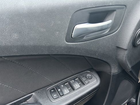 Used 2023 Dodge Charger SXT w/ Blacktop Package image 10