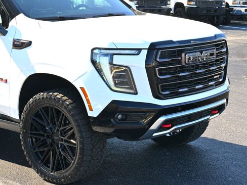 Used 2025 GMC Yukon AT4 Ultimate image 31