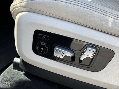 Used 2020 BMW X5 xDrive40i w/ M Sport Package AWD/4WD image 24
