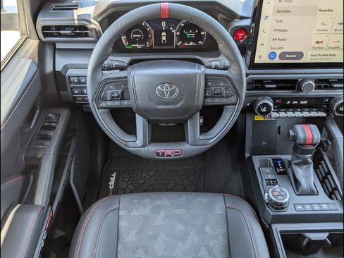 Used 2025 Toyota Tacoma TRD Pro AWD/4WD image 8