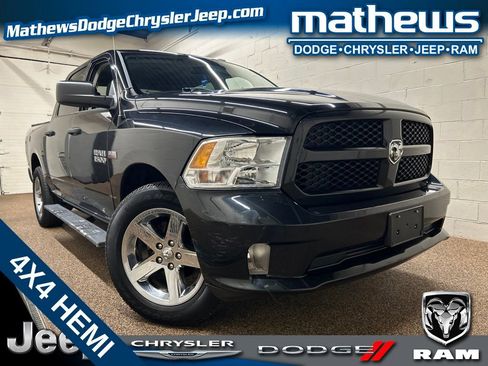 Used 2017 RAM 1500 Express AWD/4WD image 1