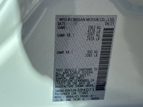 Used 2025 Nissan Altima 2.5 SV FWD image 21