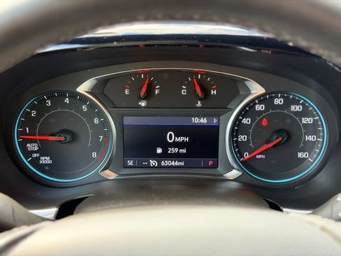 Used 2023 Chevrolet Traverse LT FWD image 10