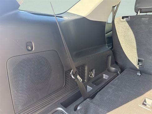 Used 2022 Ford Explorer Limited image 15