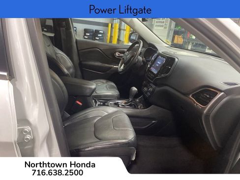 Used 2021 Jeep Cherokee Limited w/ Elite Package AWD/4WD image 12