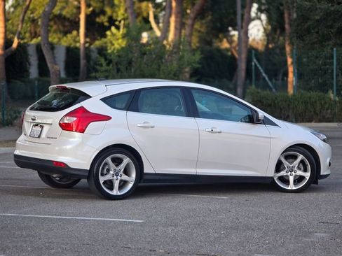 Used 2012 Ford Focus Titanium w/ Titanium Handling Pkg FWD image 8
