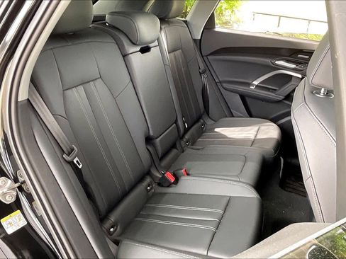 Used 2025 Audi Q5 Premium Plus w/ Premium Plus image 19