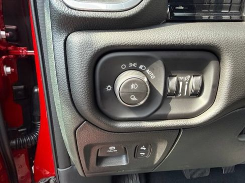 Used 2026 RAM 1500 Laramie AWD/4WD image 12