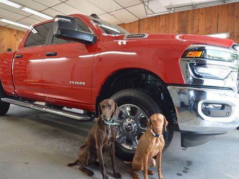Used 2026 RAM 2500 Big Horn AWD/4WD image 2