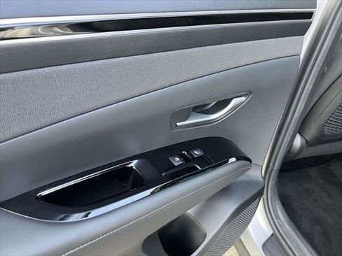 Used 2023 Hyundai Tucson Limited w/ Cargo Package image 11