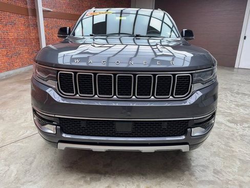 Used 2024 Jeep Wagoneer Series II w/ Flexible Seating Group image 8