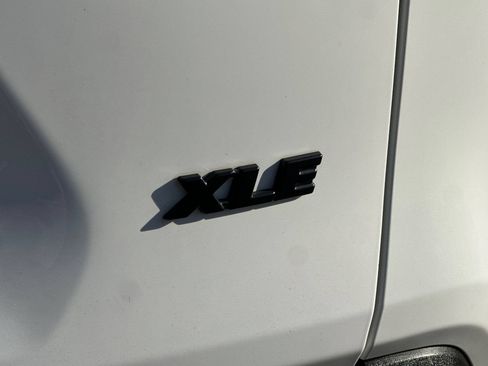 Used 2020 Toyota RAV4 XLE w/ All Weather Liner Package FWD image 50