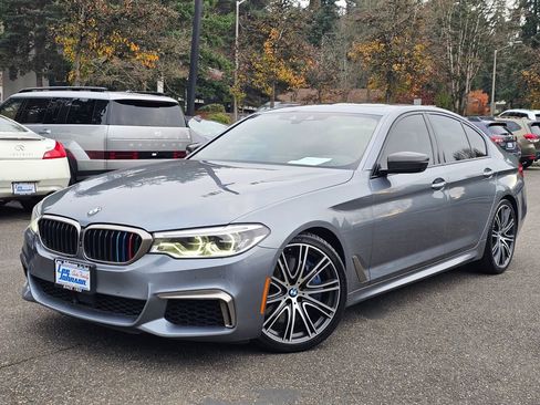 Used 2018 BMW M550i xDrive image 1