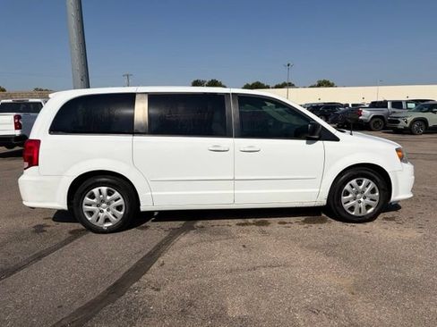 Used 2017 Dodge Grand Caravan SE w/ Power Window Group FWD image 8