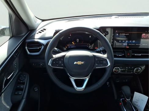 New 2026 Chevrolet TrailBlazer LT AWD/4WD image 14