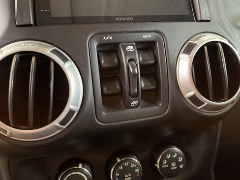 Used 2015 Jeep Wrangler Unlimited Rubicon w/ Dual Top Group AWD/4WD image 16
