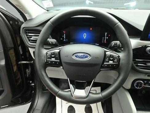 Certified 2024 Ford Escape Active AWD/4WD image 15