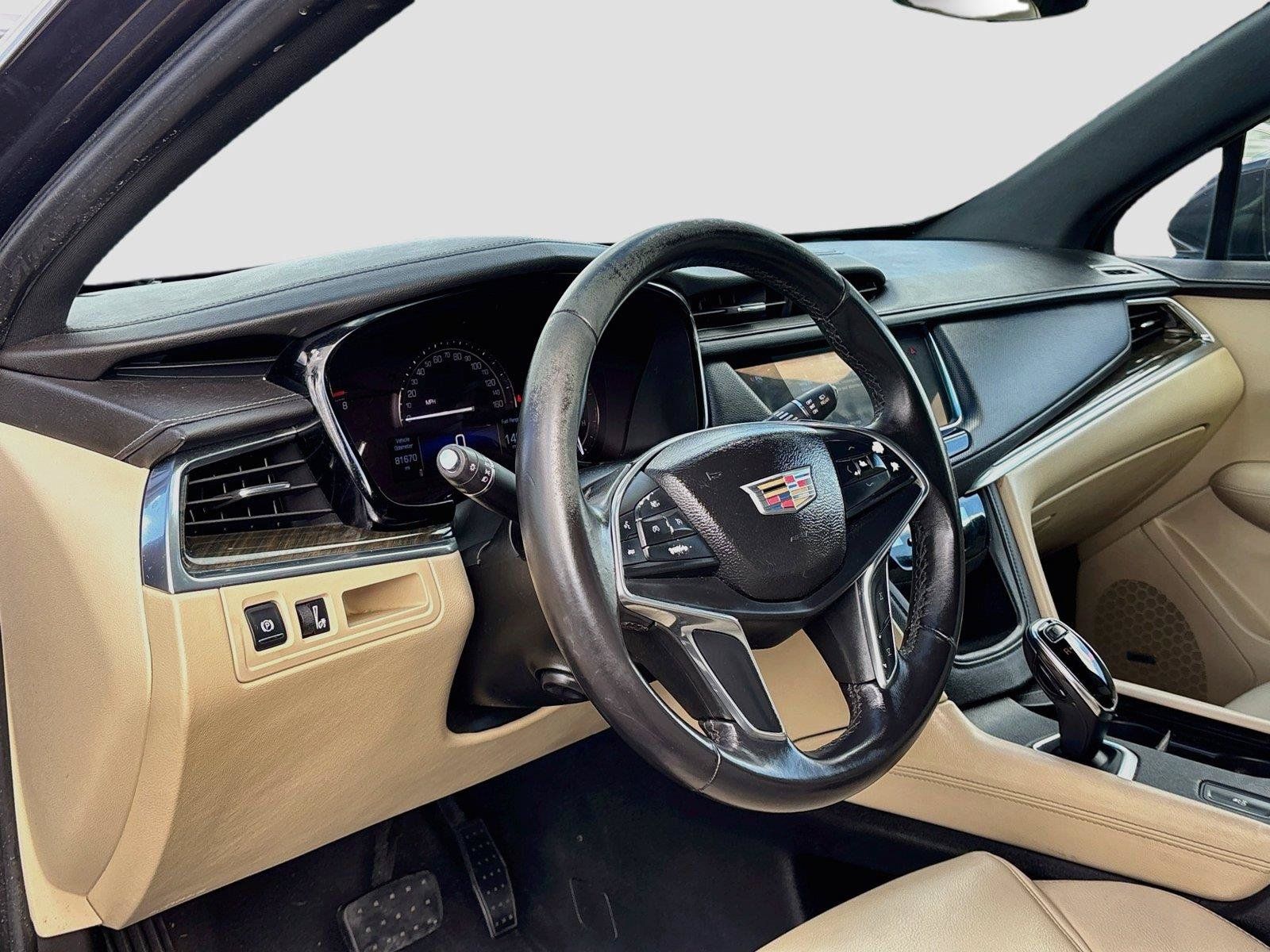 Used 2017 Cadillac XT5 FWD image 9