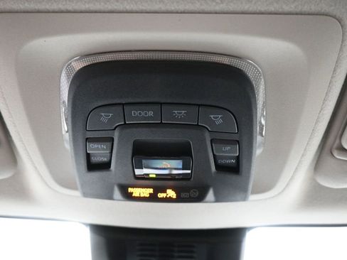 Used 2025 Toyota Corolla XLE FWD image 21