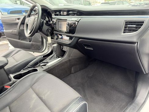 Used 2016 Toyota Corolla S image 54