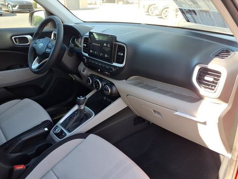 Certified 2026 Hyundai Venue SEL FWD image 6