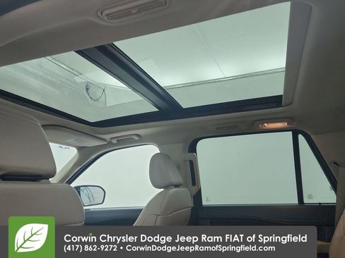 Used 2024 Ford Expedition Limited image 23