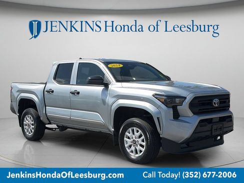 Used 2024 Toyota Tacoma SR RWD image 1