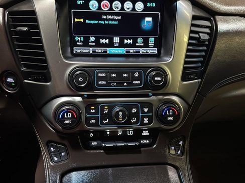 Used 2016 Chevrolet Suburban LTZ image 14