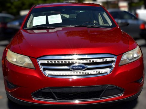 Used 2011 Ford Taurus Limited w/ 303A Rapid Spec Order Code image 2